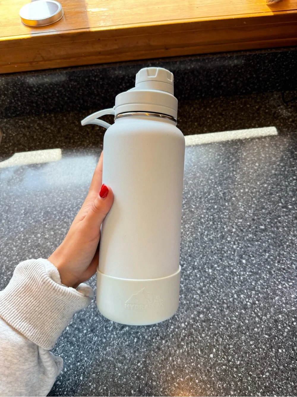 Blue 40 OZ Stanley with handle and straw - Picture 4 of 4